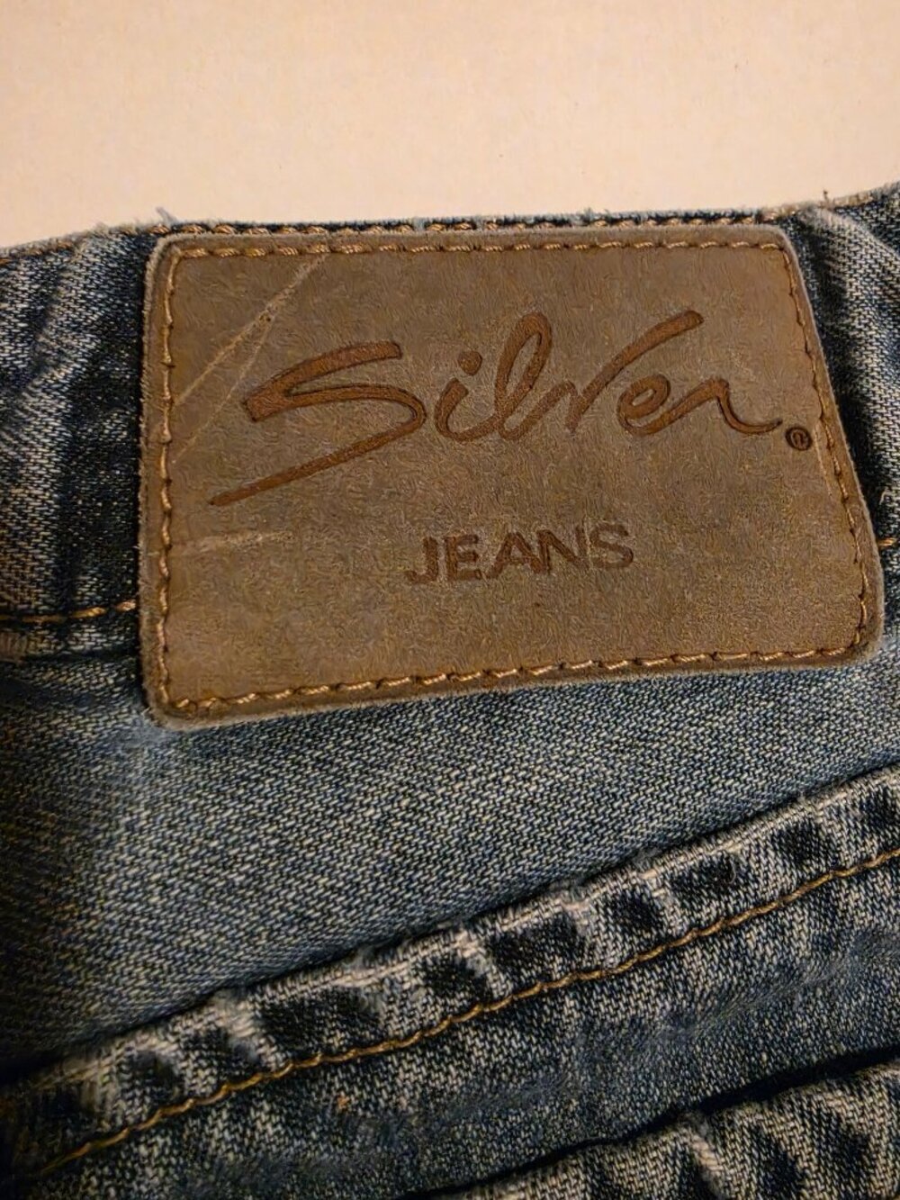 Silver Jeans Co Women's Micro Low-Rise Y2K Retro Jean Shorts Sz 32 - Picture 5 of 11